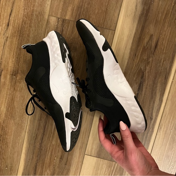 Nike comfort footbed shoes - Picture 2 of 4